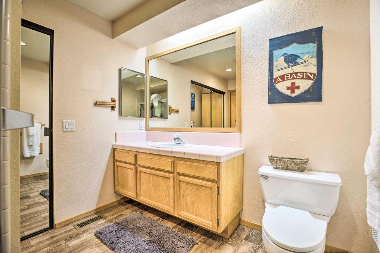 Mammoth Lakes Nature Escape Hot Tub Access! Exterior photo